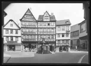 Engelsbrunnen, Haus Druckerei Schelhaas, Geschäft Andreas Klüpfel, Kaufhaus Witt und Rathausgasse 2