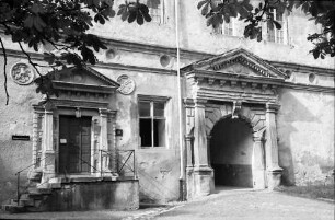 Meßkirch: Portal am Schlosshof und Schlosseingang