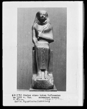Statue einer hohen Hofbeamtin