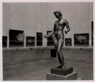 München, Bildhauer Professor Arno Breker, Kunstausstellung, Figur "Psyche"