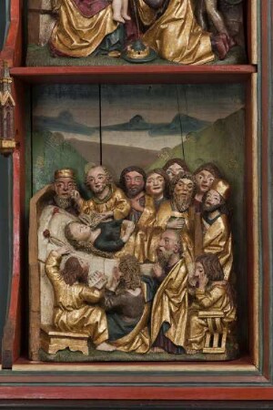 Heuchelheimer Altar — Mittelschrein - Mondsichelmadonna mit Szenen aus dem Marienleben — Marientod