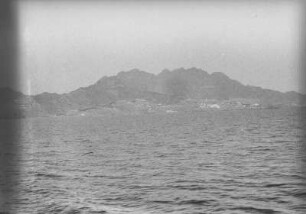 Bucht von Aden : Blick vom Schiff Usaramo aus auf die Stadt Aden