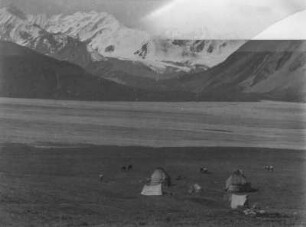 Expeditionslager : Vermutlich ein Lager der Expedition im Tian Shan Hochgebirge