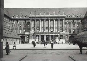 Wuppertal-Barmen, Rathaus : Wuppertal-Barmen. Rathaus. Hofansicht von Süden