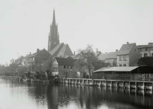Rathenow, Stadtansicht : Rathenow. Stadtansicht mit Pfarrkirche. Blick über die Havel nach Nordosten