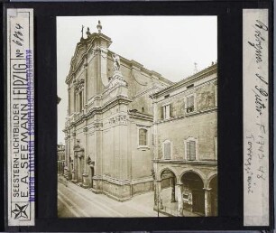 Bologna, S. Pietro (Kathedrale) : Außenansicht von SO, Fassade