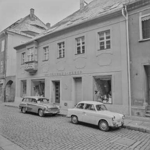 Hebers Hausfront, Bettenhaus Heber : Bautzen. Bettenhaus Heber, Wendische Straße 9. Straßenansicht