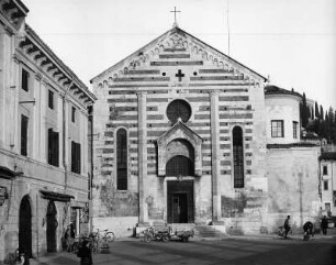 Verona. Kirche San Stefano. Westfassade (1101/1200)