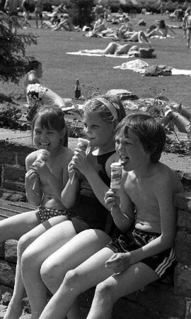 Frühsommerlicher Badebetrieb in den Karlsruher Freibädern