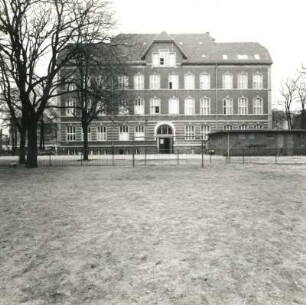 Cottbus, Straße der Jugend 125. Realschule (1886)