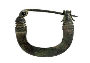 Phrygische Fibel vom Typ A III Variante 1 (nach E. Caner)