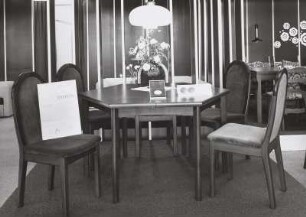 Eßtisch : Eßtisch mit fünf Stühlen (1980; VEB Tischfabrik Finsterwalde)