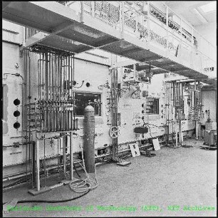 Laboranlage im Neubau des Instituts für Heiße Chemie (IHCh)
