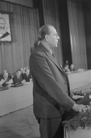 Die erste Tagung und Wahl der Jugendorganisation Freie Deutsche Jugend (FDJ)