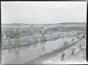 Besigheim, Blick vom linken Hang zwischen Neckarbrücke und Pfander gegen die Straße nach Ottmarsheim