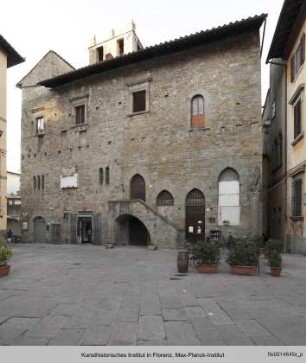 Piazza Signorelli, Cortona