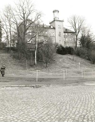 Augustusburg-Erdmannsdorf, Rathausstraße 7/9. Ehemaliges Schloß (1813/1893). Straßenansicht