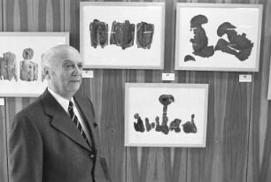 Schenkung von 50 Aquarellen des Kunstmalers Fritz Kirsten an das Städtische Klinikum Karlsruhe anlässlich seines 80. Geburtstages
