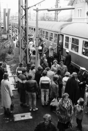 Lörrach: Landesgartenschau, Eröffnung; Ankunft des Sonderzuges Gartenschau-Bahnhof