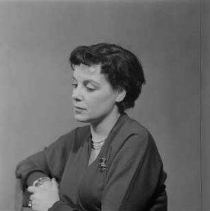 Porträtaufnahmen der Schauspielerin Ursula Burg : Porträt der Schauspielerin Ursula Burg