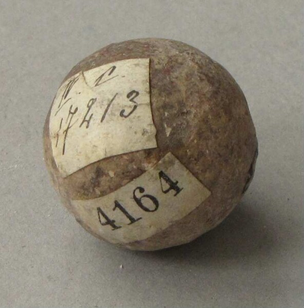 Boule de pierre