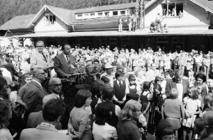 Triberg: Empfang am Bahnhof