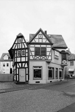Wohnhaus; Oberursel, Eppsteiner Straße 9, Obere Hainstraße 2a