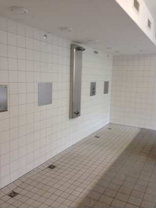 Unterbringung von Flüchtlingen in der Turnhalle des Freiherr-vom-Stein Gymnasiums