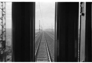 Mülheim: Bahnstrecke an der Ruhr bei Mülheim, aus dem letzten Wagen des Zuges