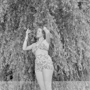 Frau im Bikini