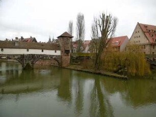 Nürnberg: Pegnitzufer mit Henkersteg