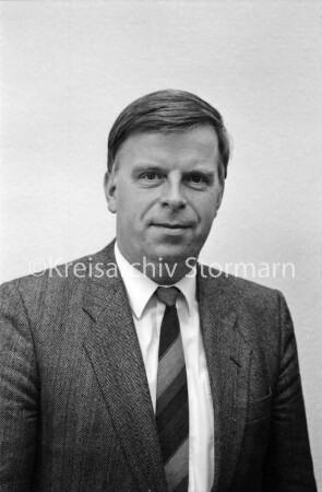 Bubolz, Diethard: geboren 01. Mai 1942: Diplomingenieur: Leiter des Bau- und Ordnungsamtes Reinfeld: Bürgermeister von 1990 bis 2002