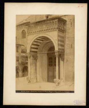 Santa Maria Maggiore, Bergamo: Gesamtanasicht des Südportals (Porta dei Leoni bianchi)