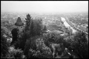 Graz: vom Schlossberg auf Uhrturm und Mur