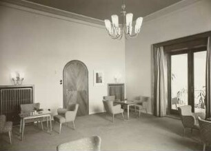 Dresden, Lingnerschloss, Innenaufnahme, Teezimmer : 1957 bezog der Dresdner Klub, später Dresdener Klub der Intelligenz, das Lingnerschloss. Es wurde dafür 1956/57 umgebaut.