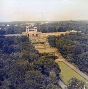 Orangerieschloss am Nordrand der Parkanlage Sanssouci in Potsdam : Blickrichtung Nordosten