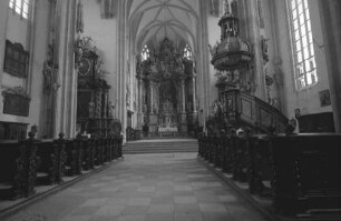 Krems: Piaristenkirche innen