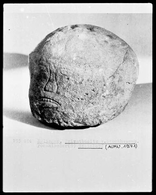 Romanischer (?) Steinkopf