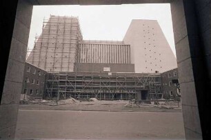 Köln: Neues Theater im Rohbau, Frontalansicht von Westen