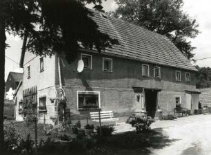 Panschwitz-Kuckau-Säuritz, Dorfstraße 16. Dreiseithof (um 1900). Wohnstallhaus