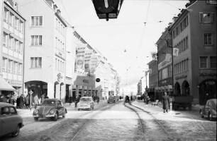 Freiburg: Bertoldsbrunnen (Kreuzung) im Schnee