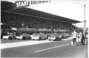 Start beim Internationalen AVUS-Rennen in Berlin