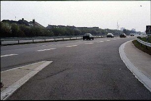 Ausfahrt aus Tangente Süd (Heilbronn Richtung Schwetzingen) zu Hauptfahrbahn West der B36 (Mannheim Richtung Schwetzingen)