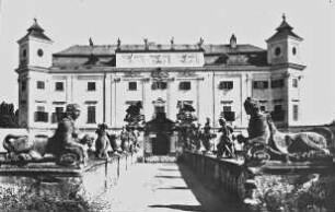 Milotice / Milotitz (Hodonín, Tschechien), Schloss Milotice (deutsch Milotitz)