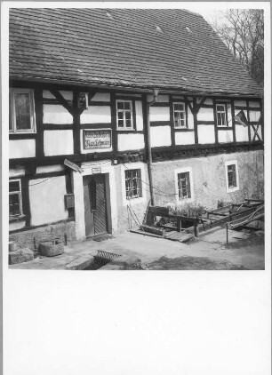 Lehmann-Mühle (Wassermühle). Mühlengebäude mit Mühlgraben