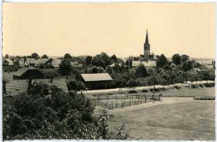 Ottendorf-Okrilla. Blick auf Ottendorf-Ockrilla