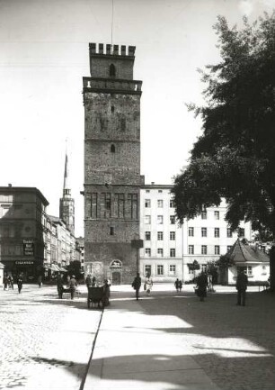 Neiße, Berliner Torturm : Neiße (Nysa/Polen). Berliner Torturm. Ansicht von Nordwesten mit Berliner Straße und Rathausturm