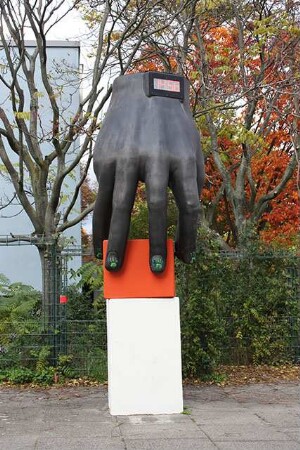 Hand mit Uhr