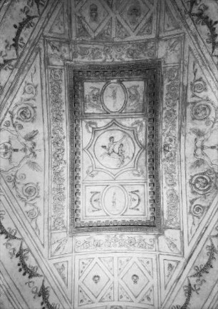 Decke mit mythologischen Darstellungen