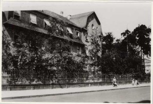Zerstörung des Luisenheims und Wiederaufbau. Mutterhaus Kochstraße